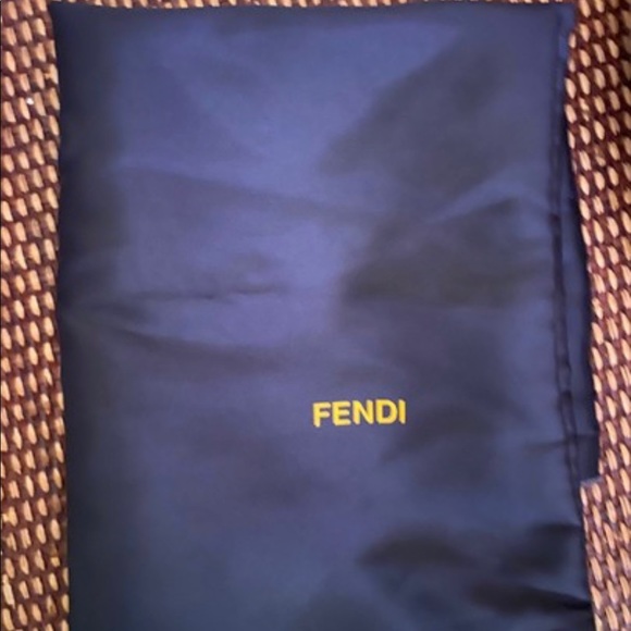 Fendi By Theway Small - Picture 4 of 4